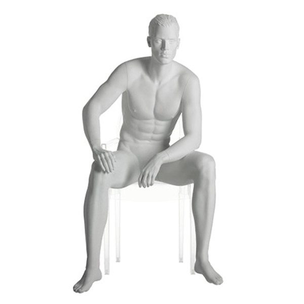 maniqui hombre sentado esculpido realista